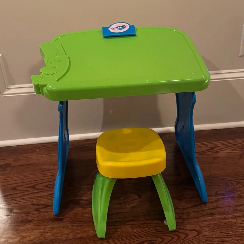 Crayola Green and Yellow Kids Desk Set
